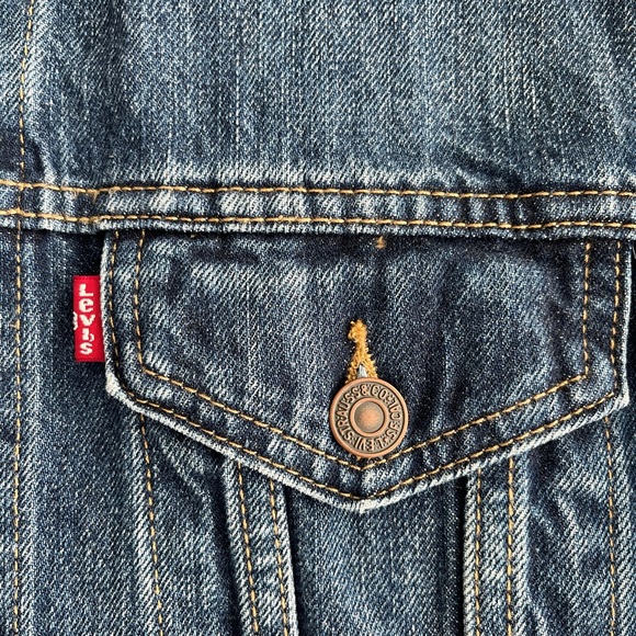 Levi’s Ex-Boyfriend Trucker Denim Jacket - Picture 5 of 12